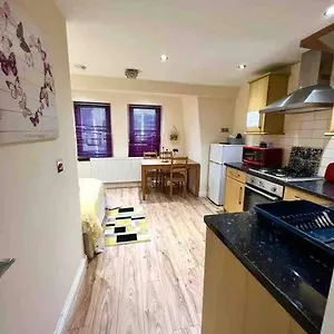  Apartment Cosy One Bedroom Flat In United Kingdom